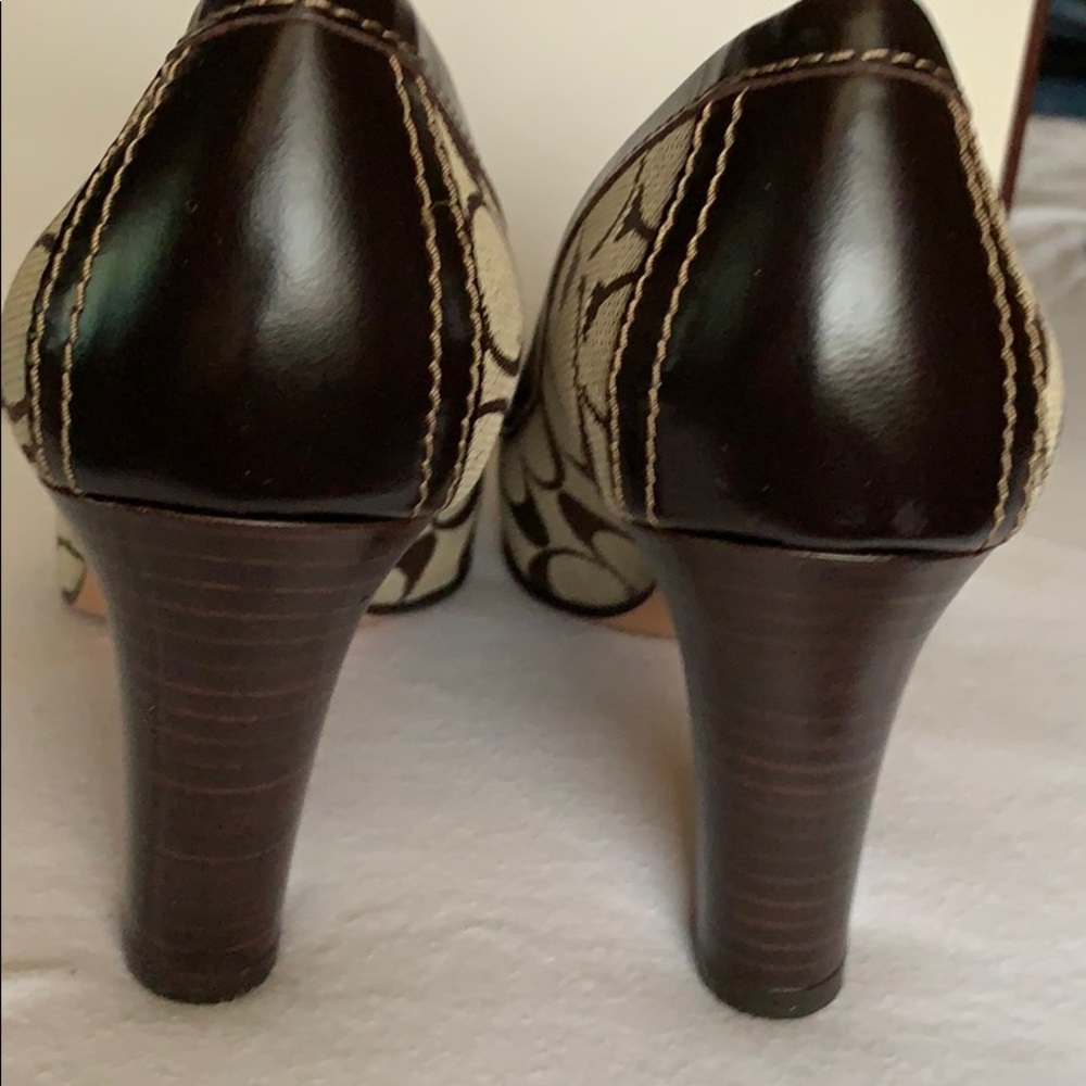 Shoes - Picture 3 of 4